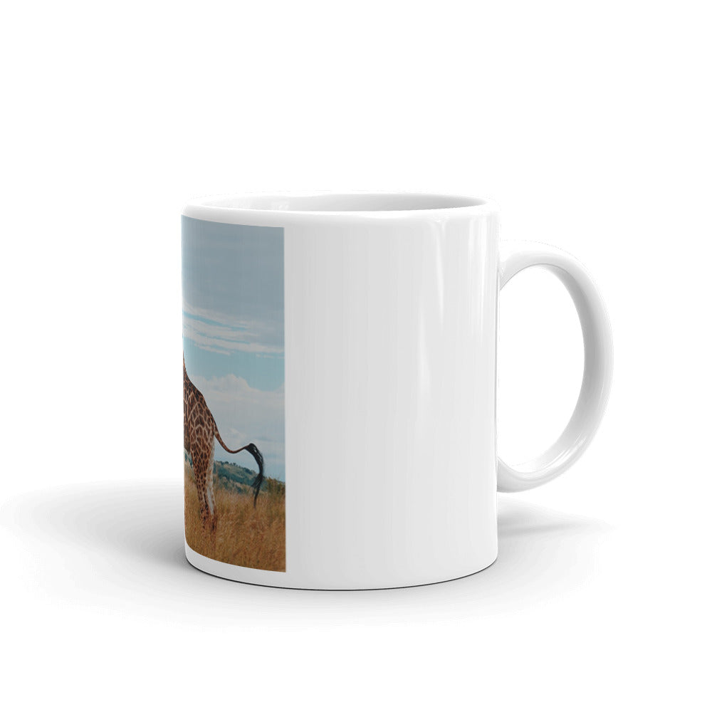 Giraffe in Nature Mug